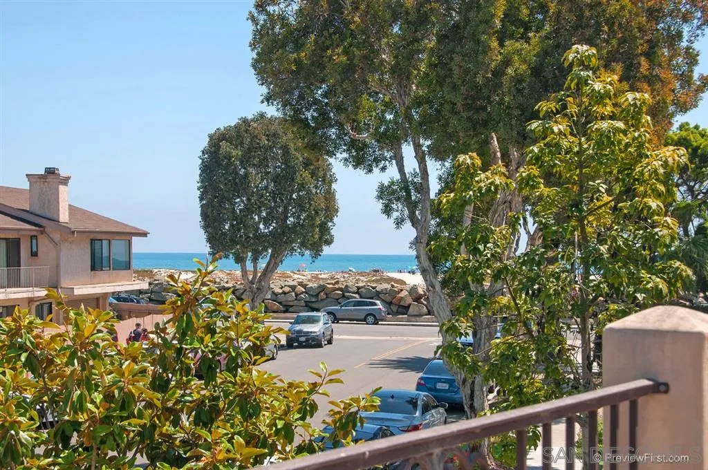 1150 Pine St, Coronado