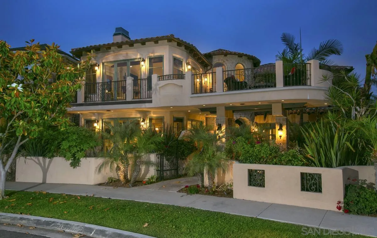 1150 Pine St, Coronado