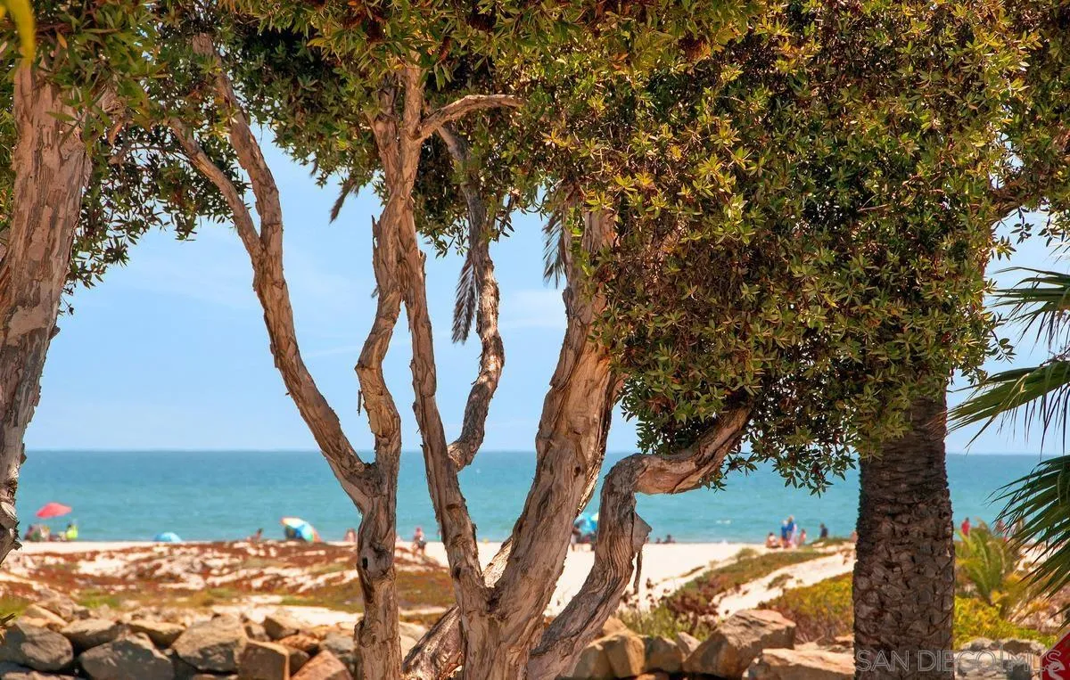 1150 Pine St, Coronado