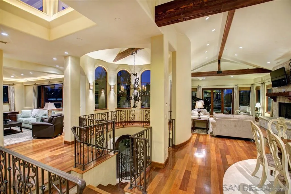 1150 Pine St, Coronado