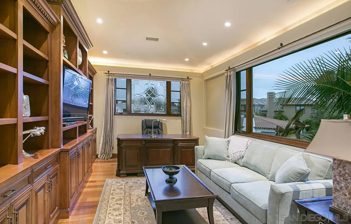 1150 Pine St, Coronado