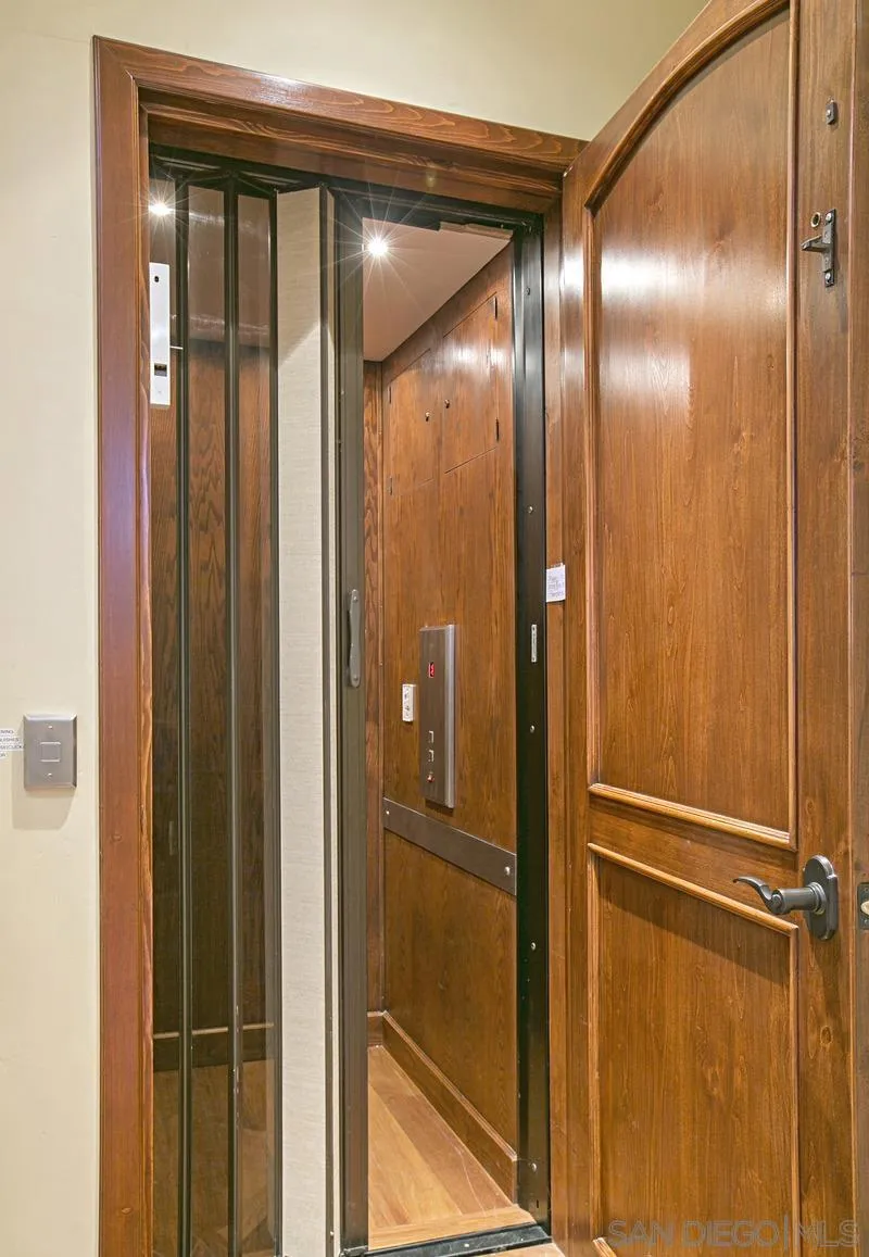 1150 Pine St, Coronado