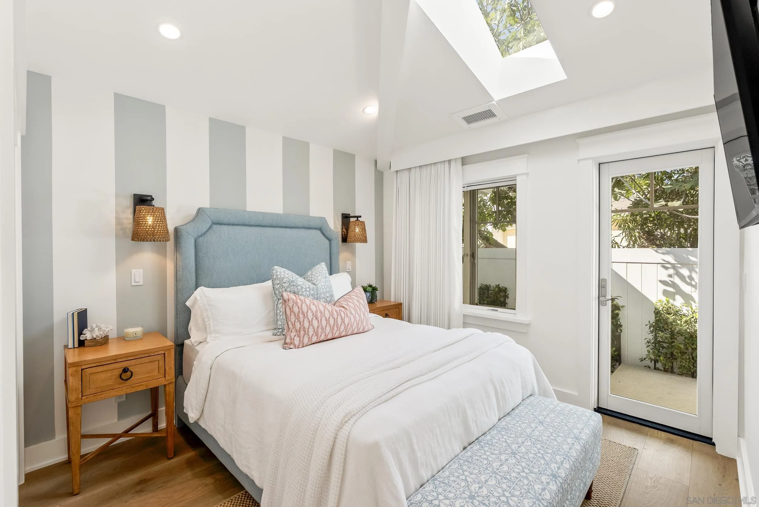 1057 Ocean Blvd, Coronado