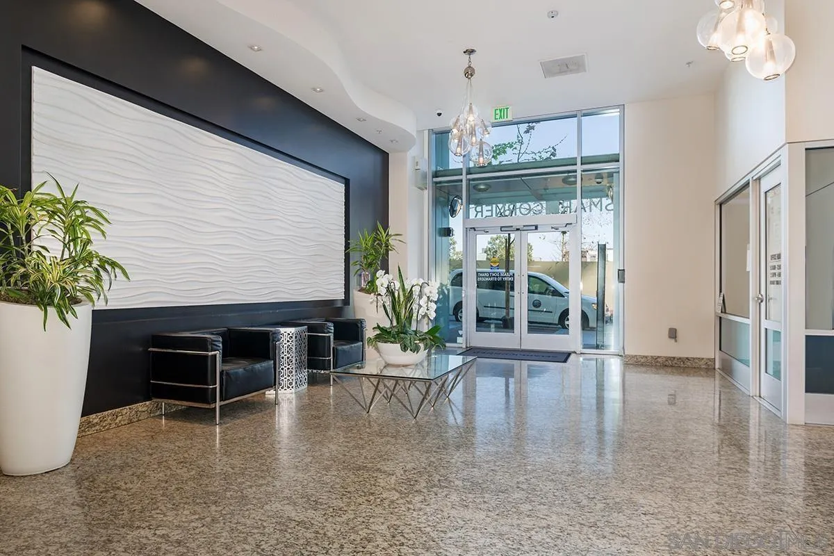 1080 Park Blvd Unit 916