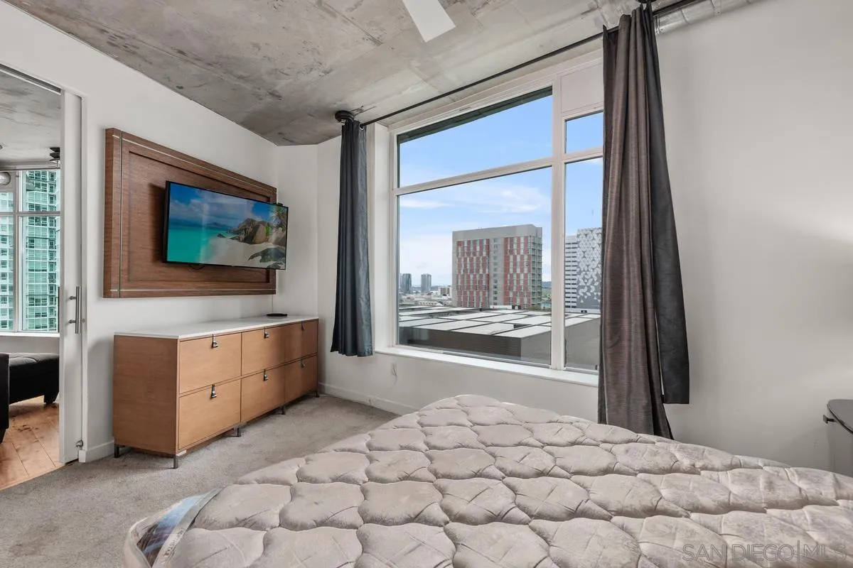 1080 Park Blvd Unit 916