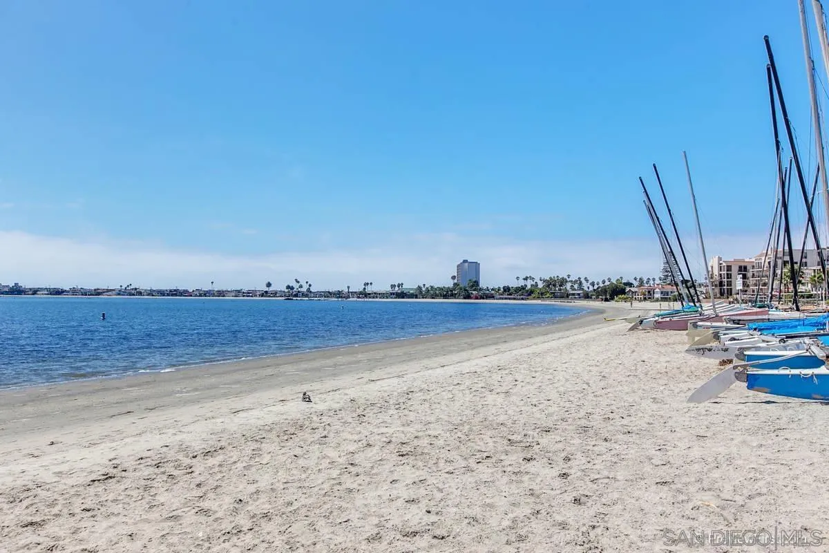 4647 Pico Street Unit 205