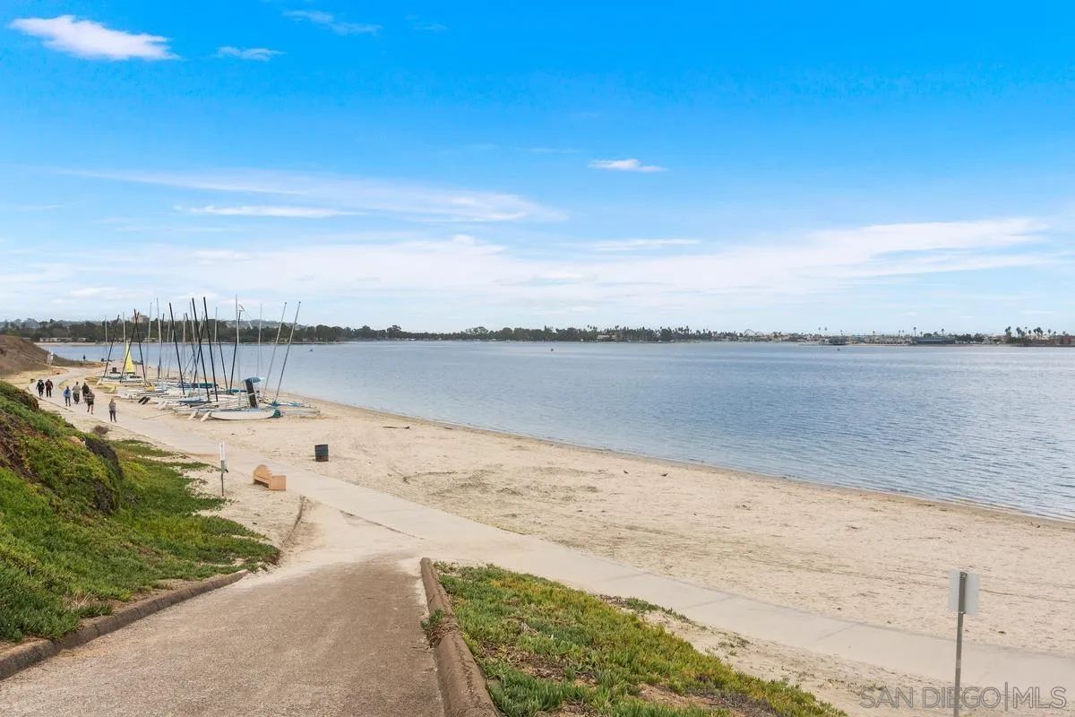 4647 Pico Street Unit 205