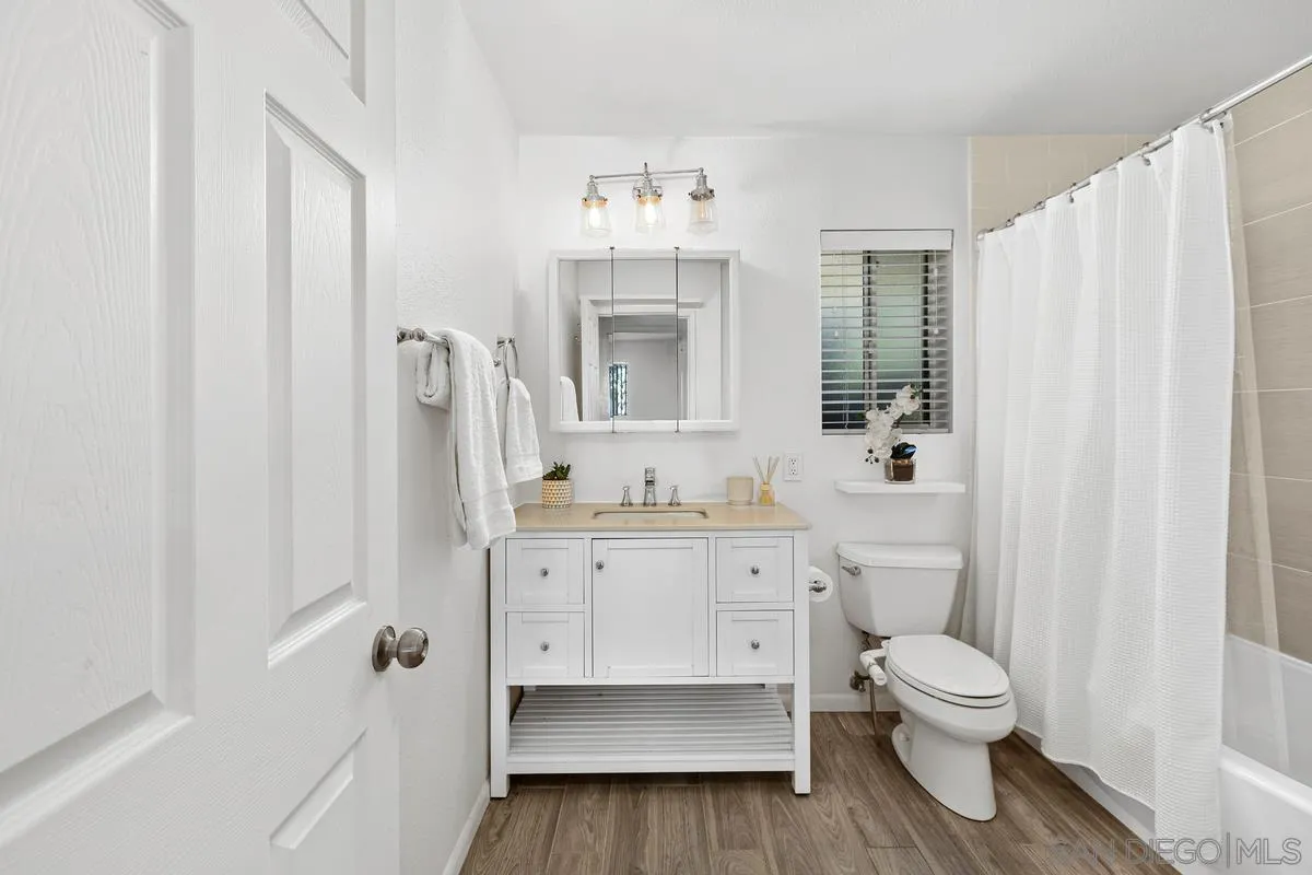 4647 Pico Street Unit 205