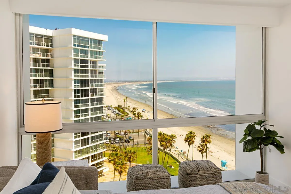 1760 Avenida Del Mundo Unit 1109