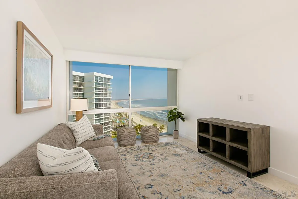 1760 Avenida Del Mundo Unit 1109