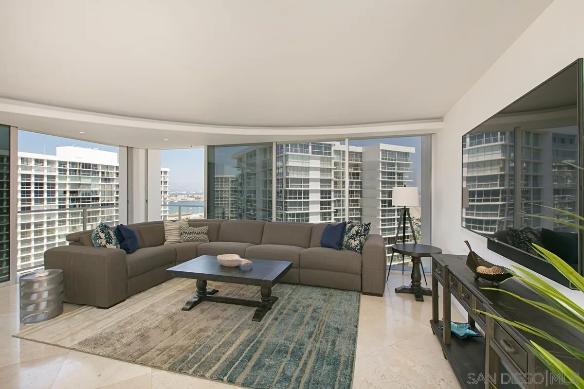 1760 Avenida Del Mundo Unit 1109