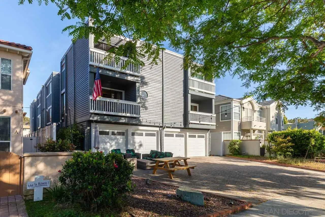 449 G Ave