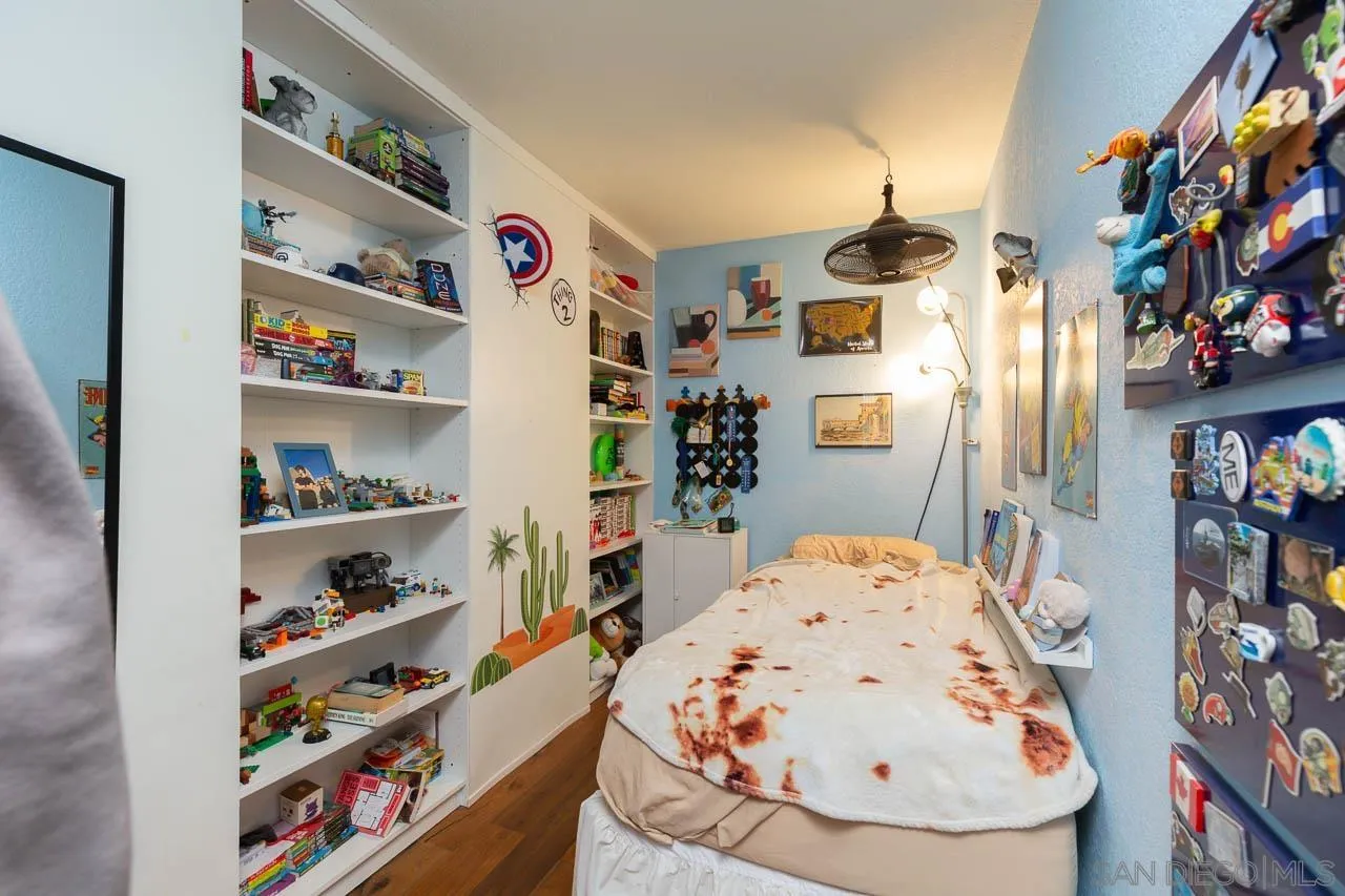 449 G Ave