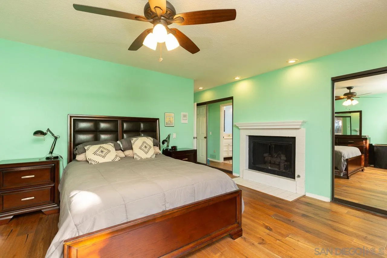 449 G Ave