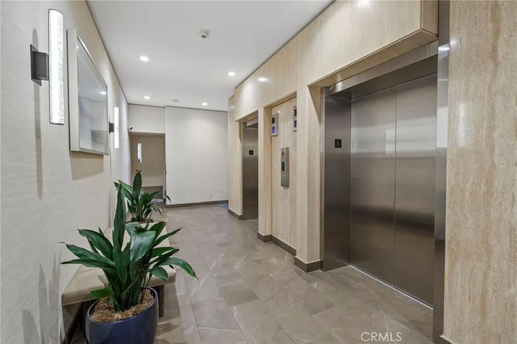 1720 Avenida Del Mundo Unit 805