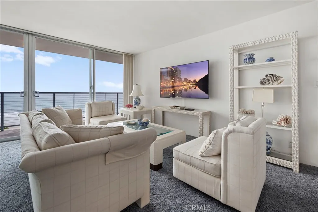 1720 Avenida Del Mundo Unit 805