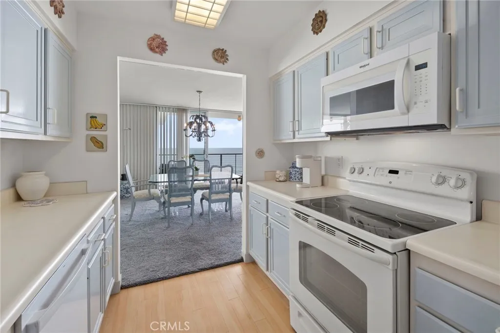1720 Avenida Del Mundo Unit 805