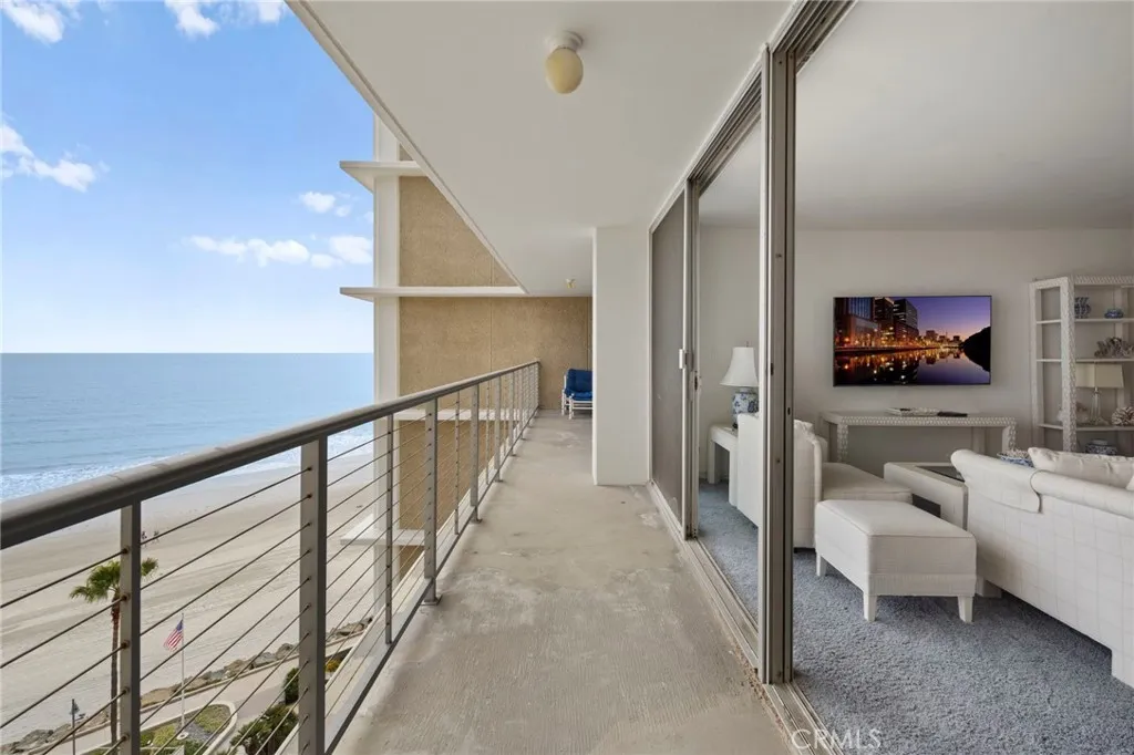 1720 Avenida Del Mundo Unit 805