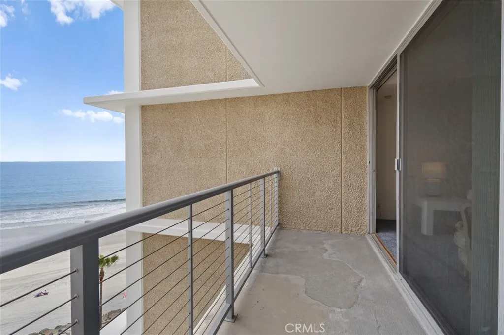 1720 Avenida Del Mundo Unit 805