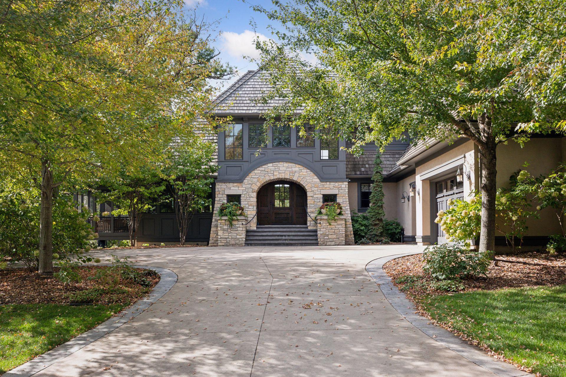 425 Carpenters Point