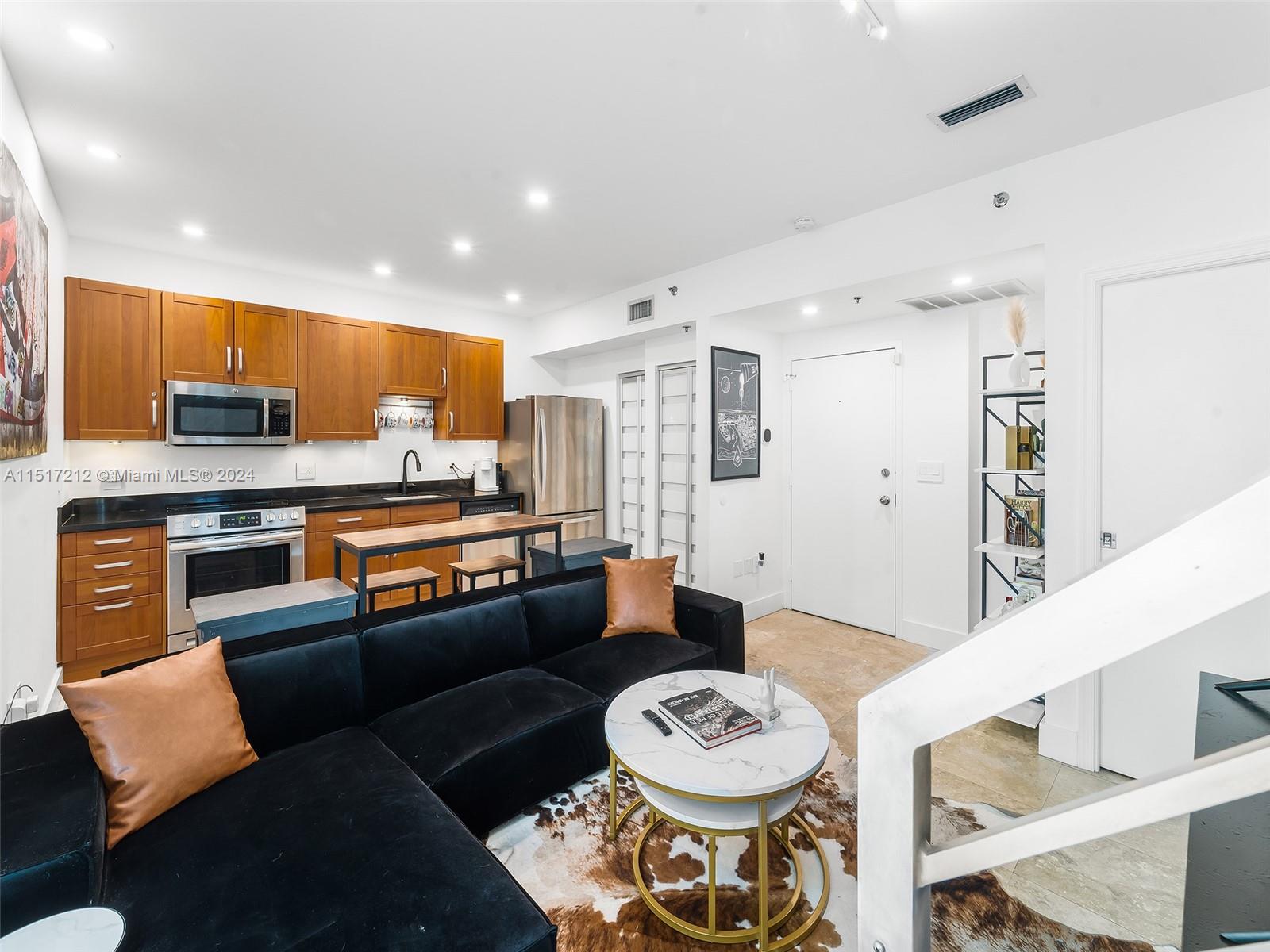 1545 Jefferson Ave Unit: 102