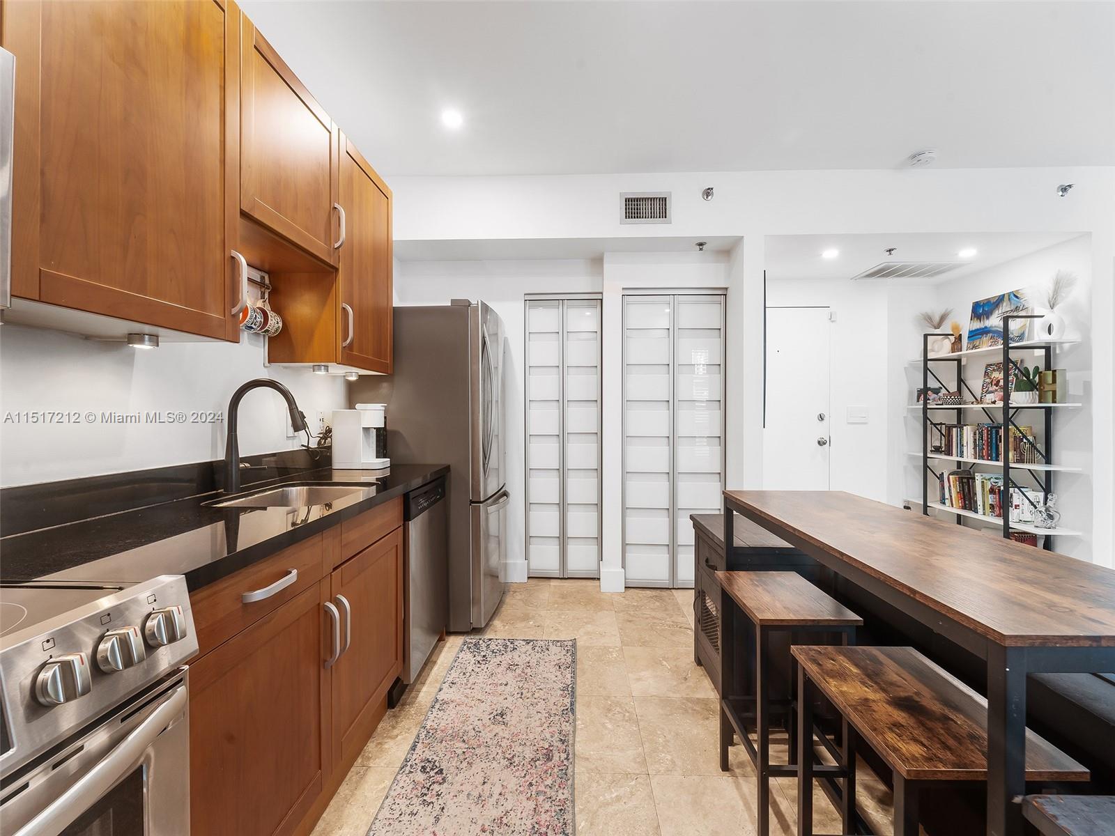 1545 Jefferson Ave Unit: 102