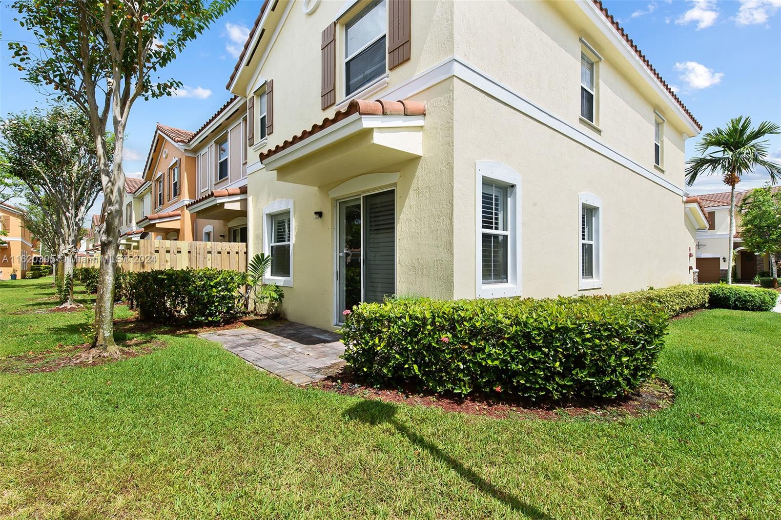 12430 Emerald Creek Mnr