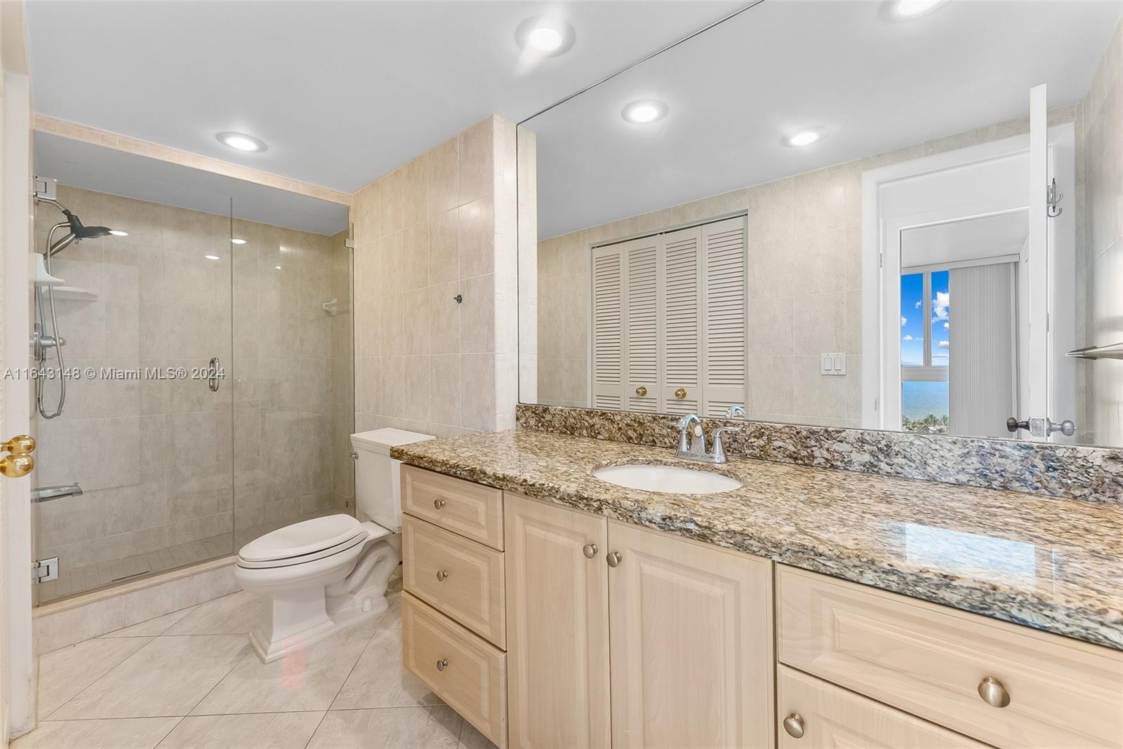2715 N Ocean Blvd # 16A