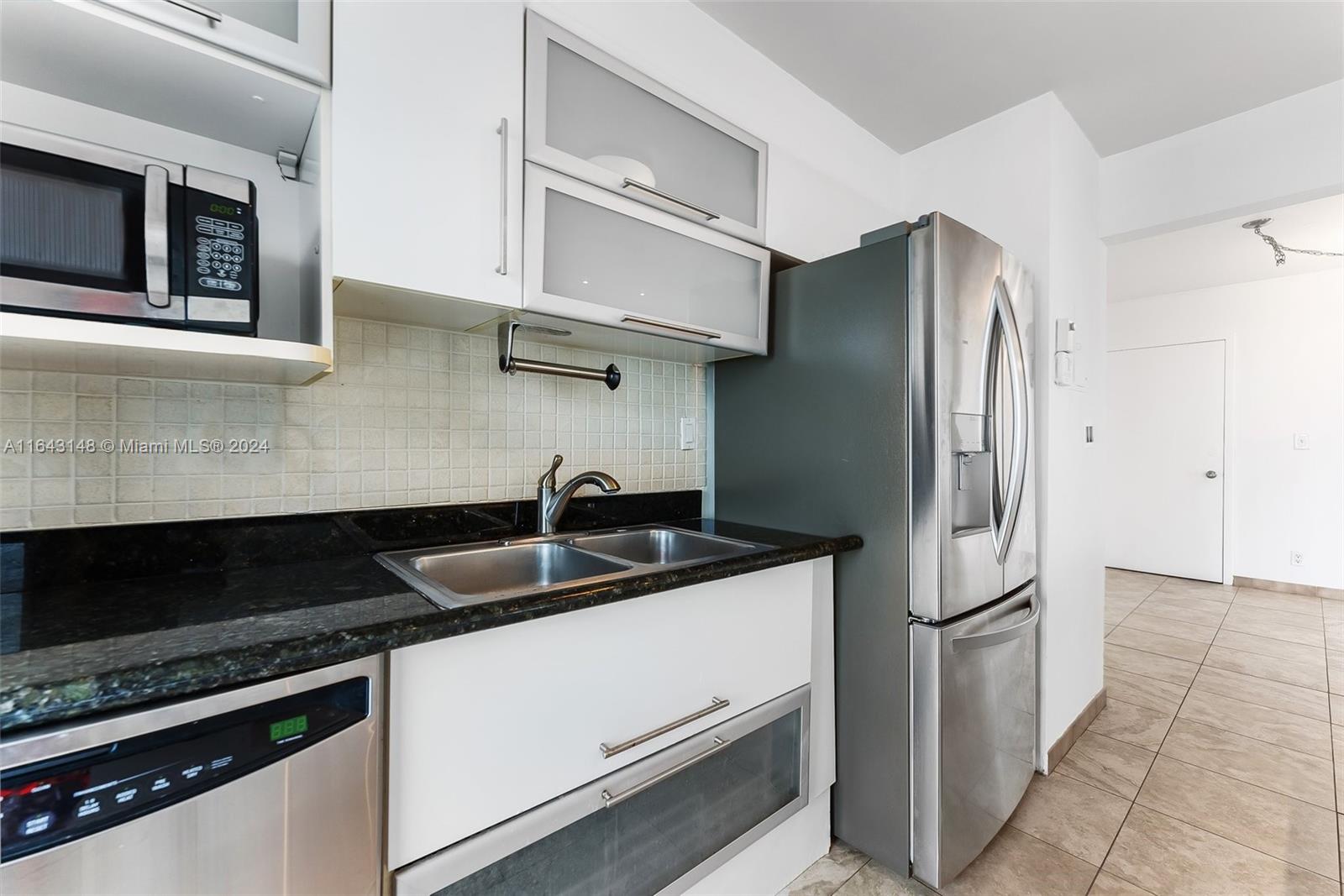 2715 N Ocean Blvd # 16A