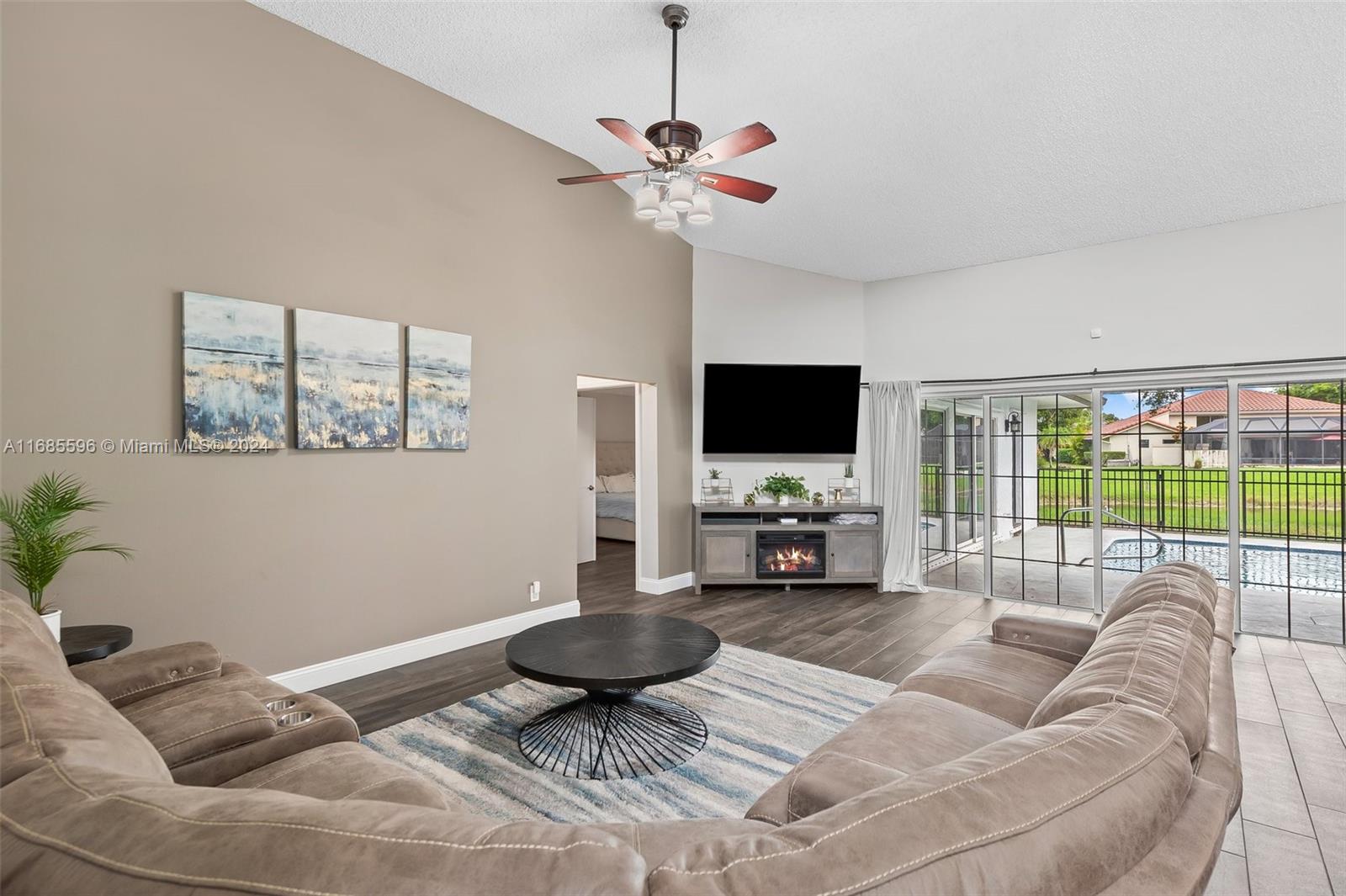 471 NW 113th Ave
