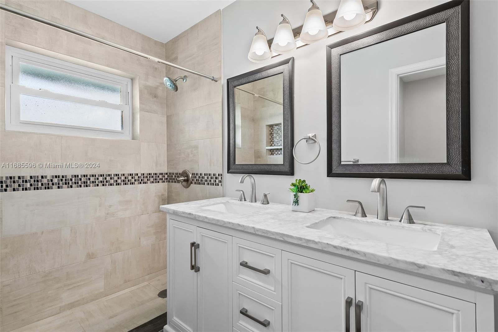 471 NW 113th Ave
