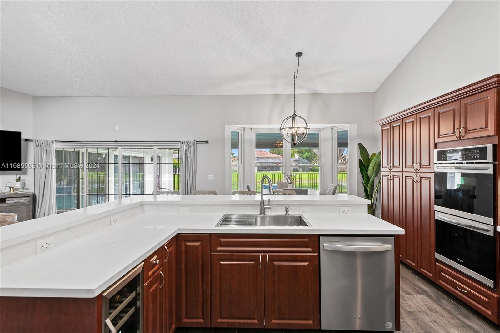 471 NW 113th Ave