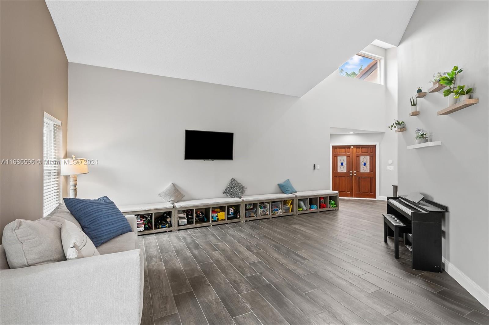 471 NW 113th Ave