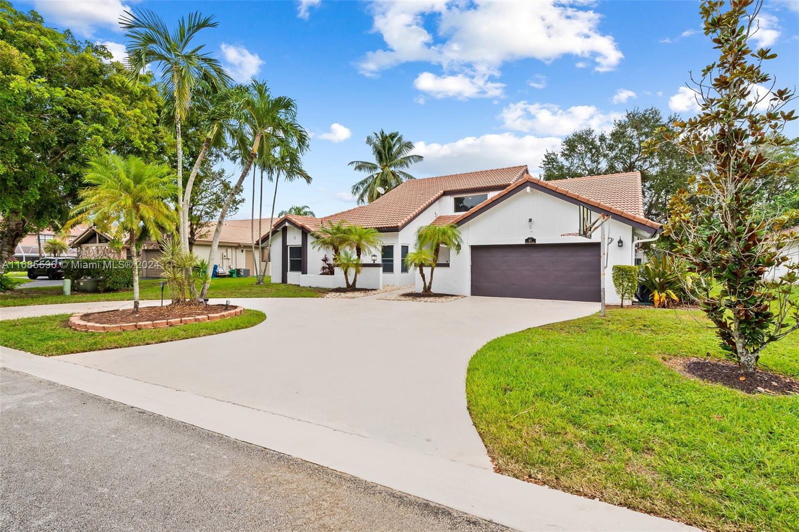 471 NW 113th Ave