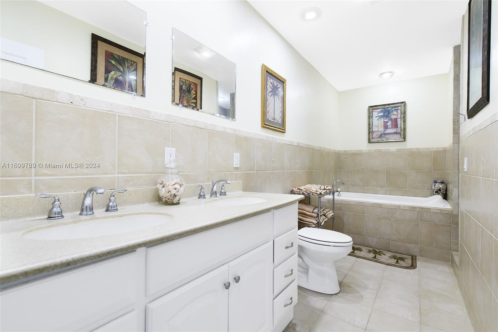 1733 NW 39th St