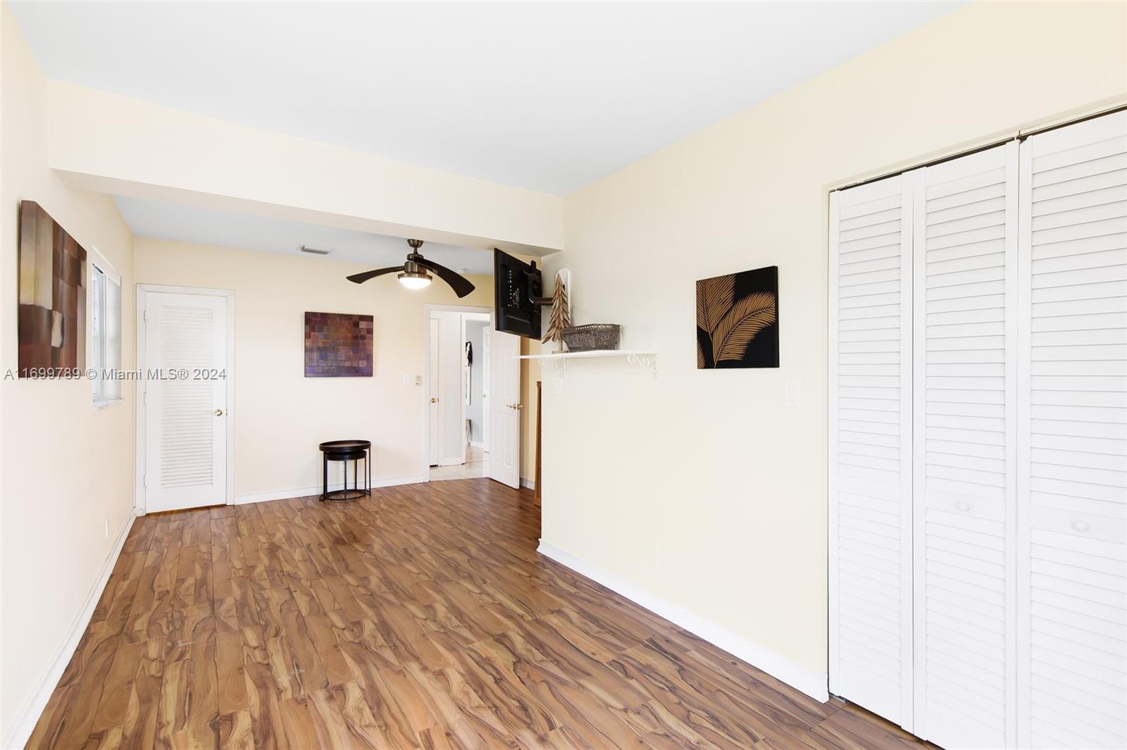 1733 NW 39th St