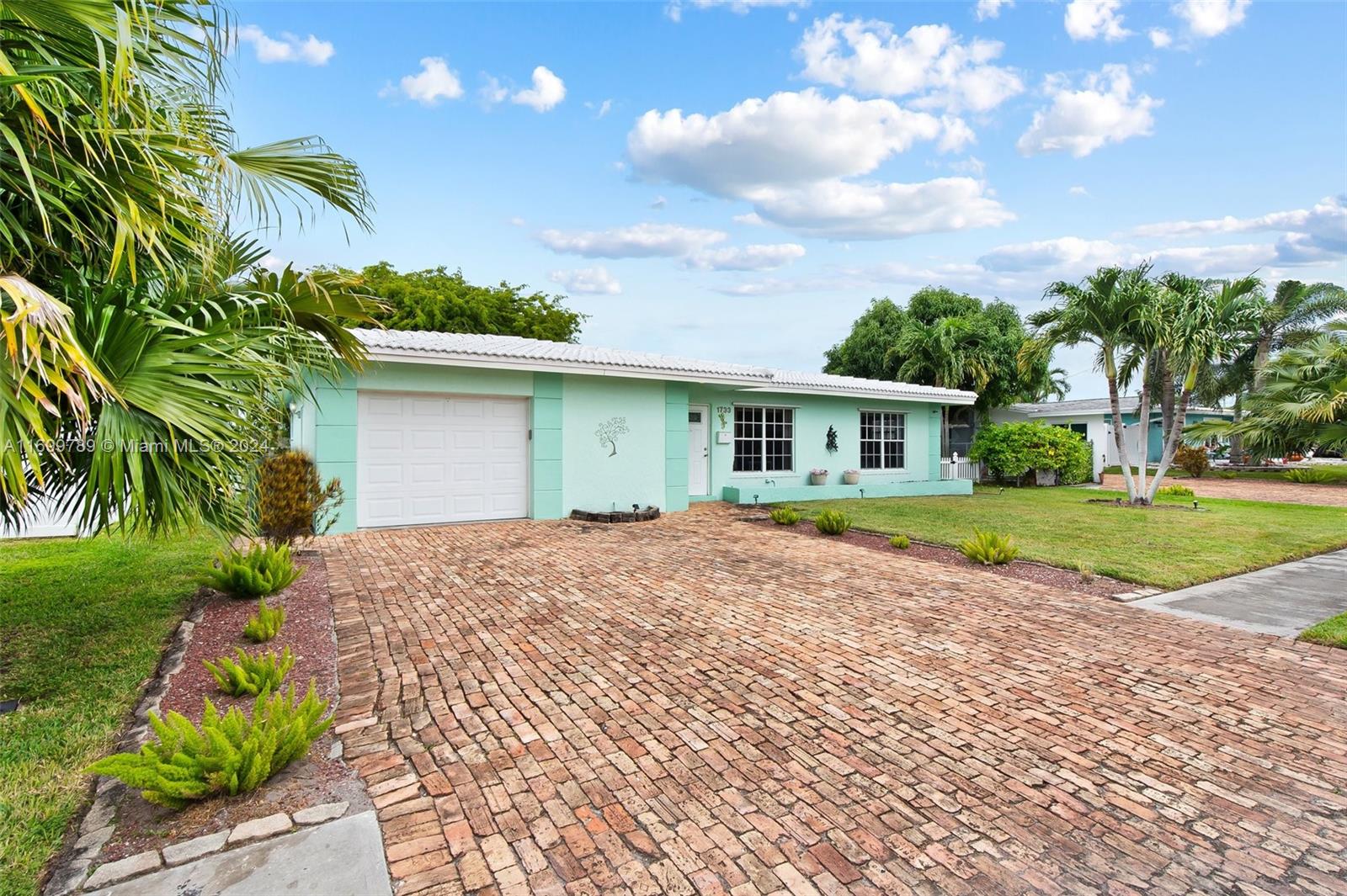 1733 NW 39th St