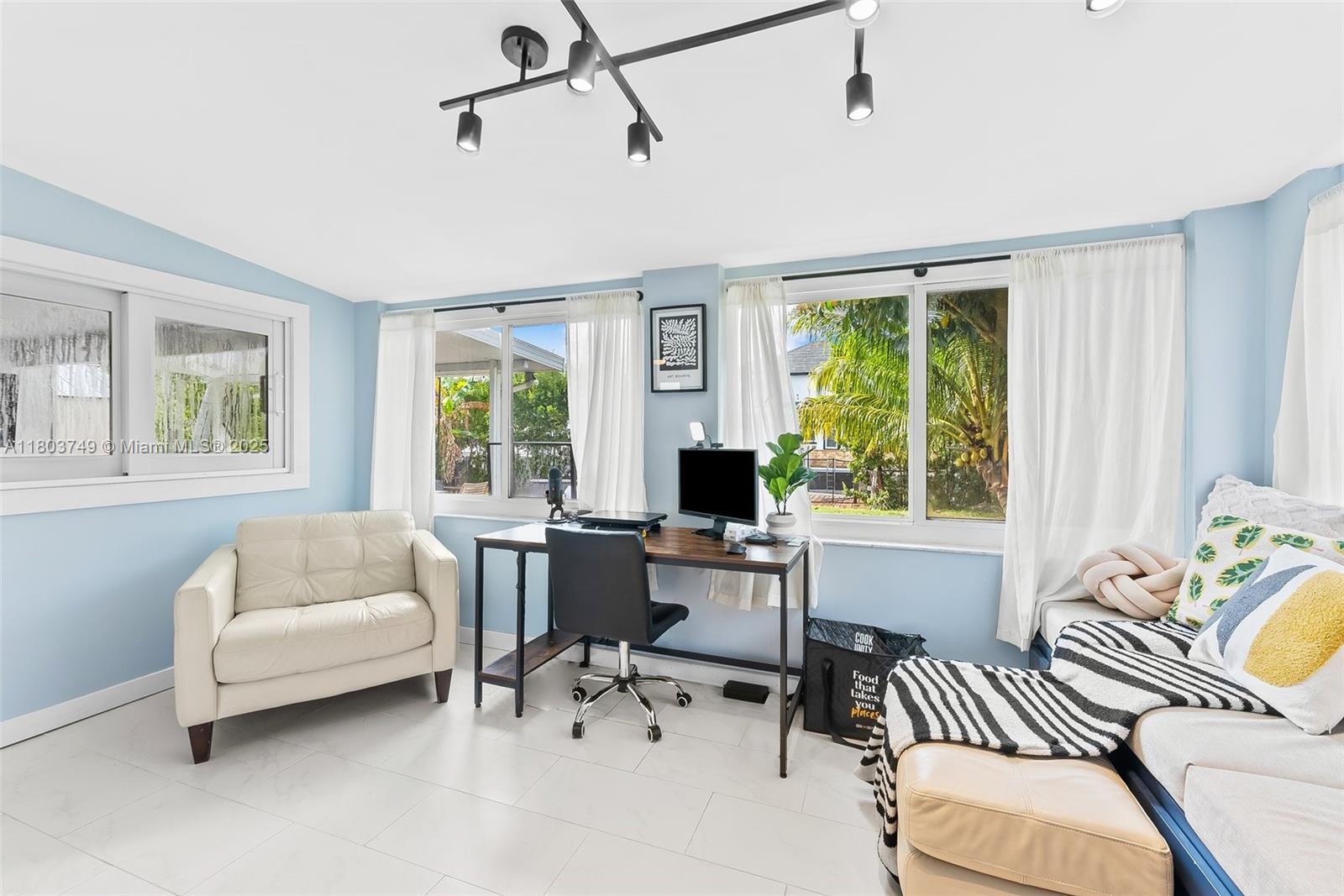 908 Citrus Isle