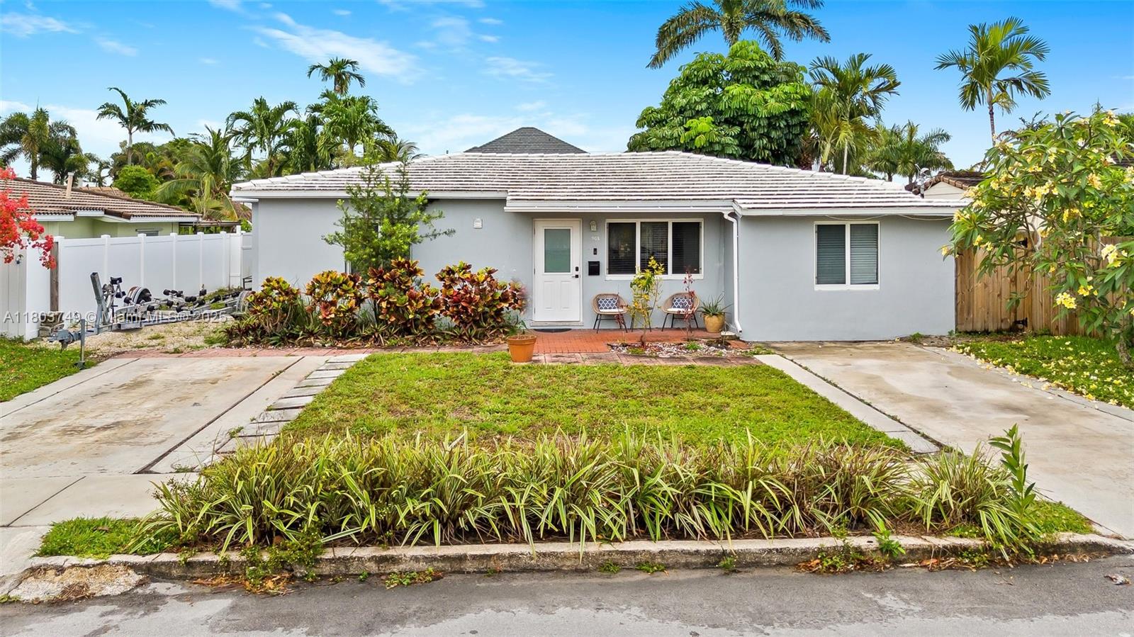 908 Citrus Isle