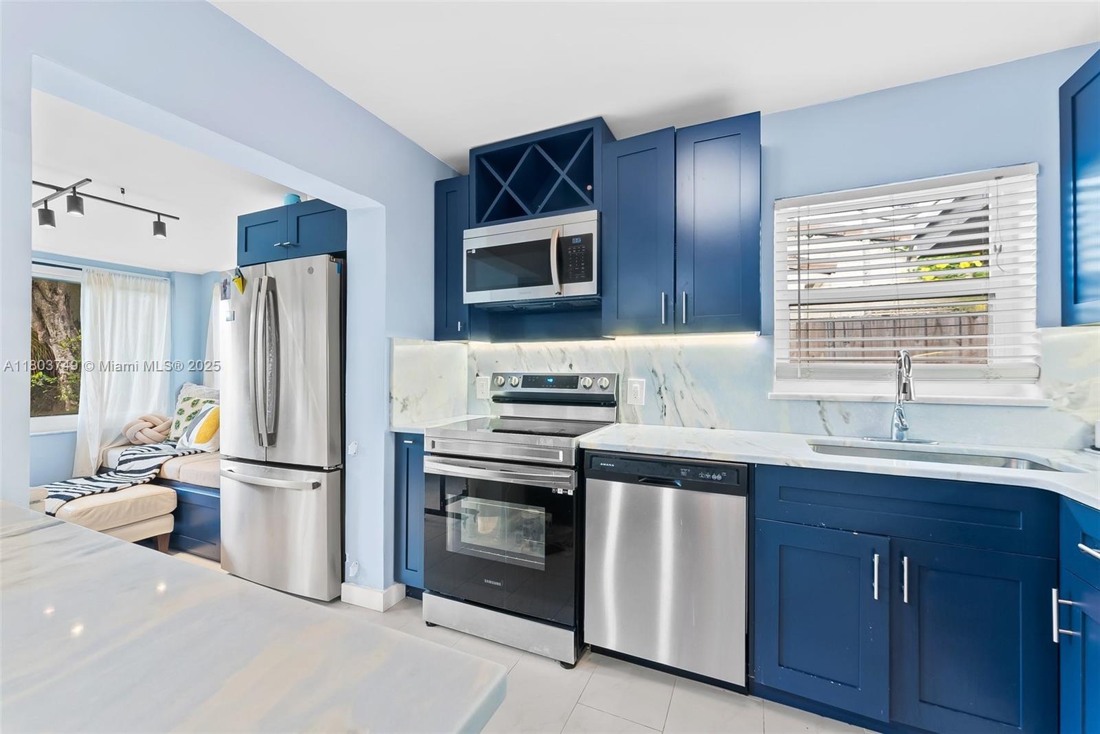 908 Citrus Isle