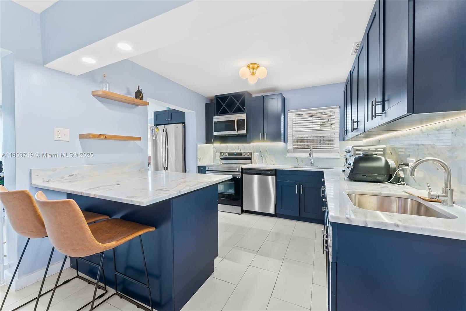 908 Citrus Isle