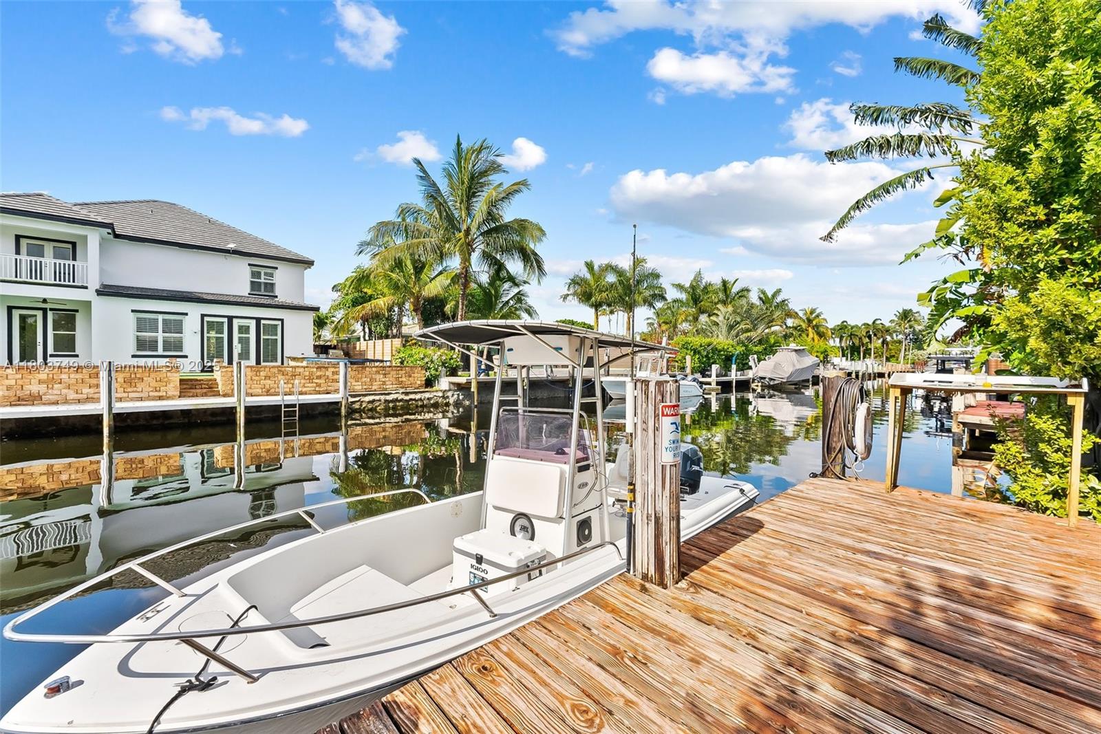 908 Citrus Isle