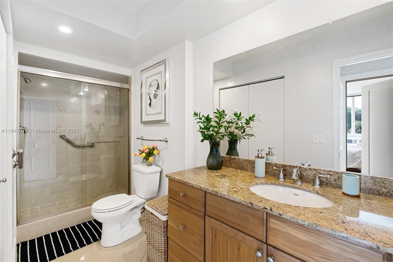 2715 N Ocean Blvd # 3A