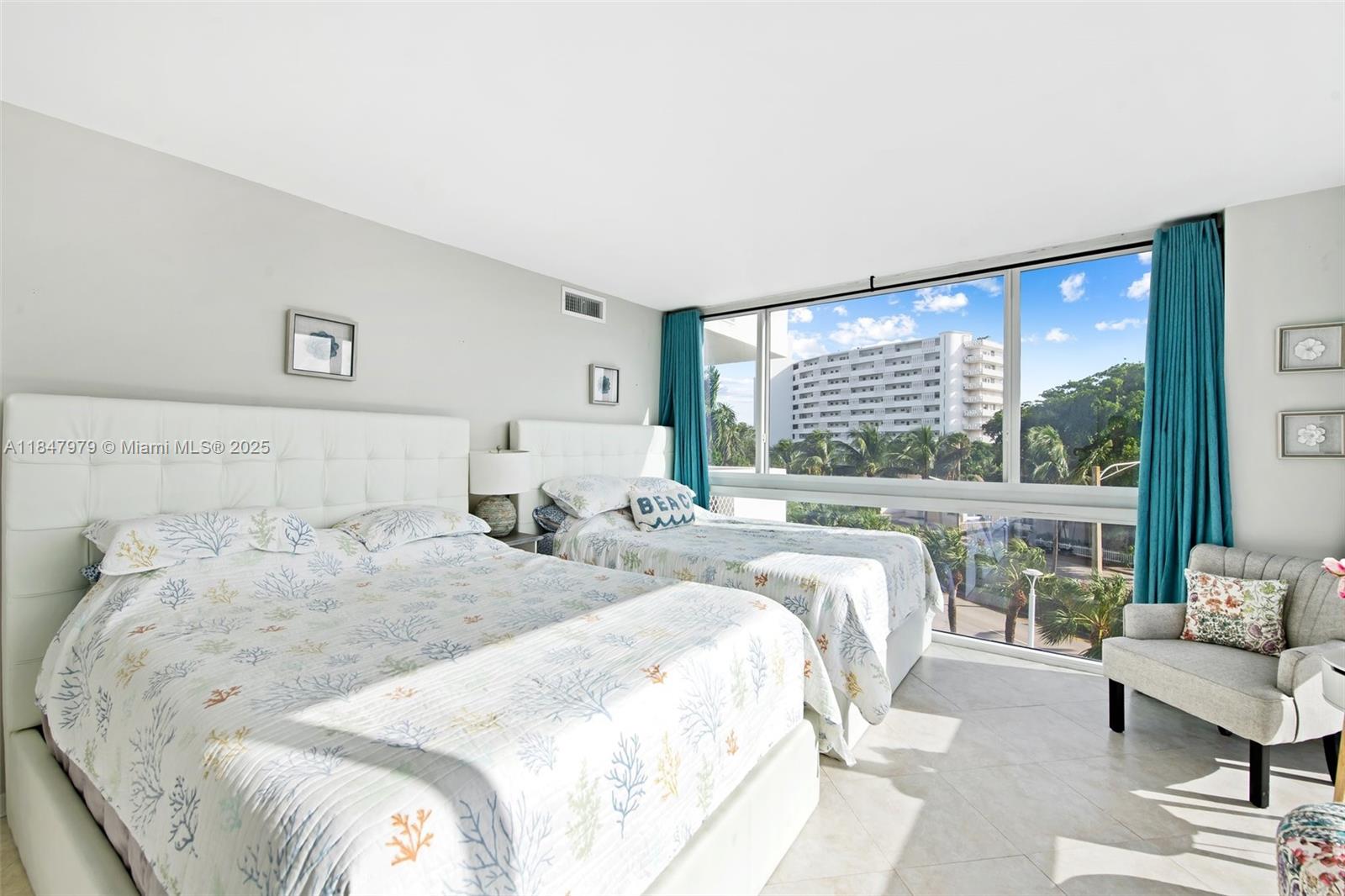 2715 N Ocean Blvd # 3A