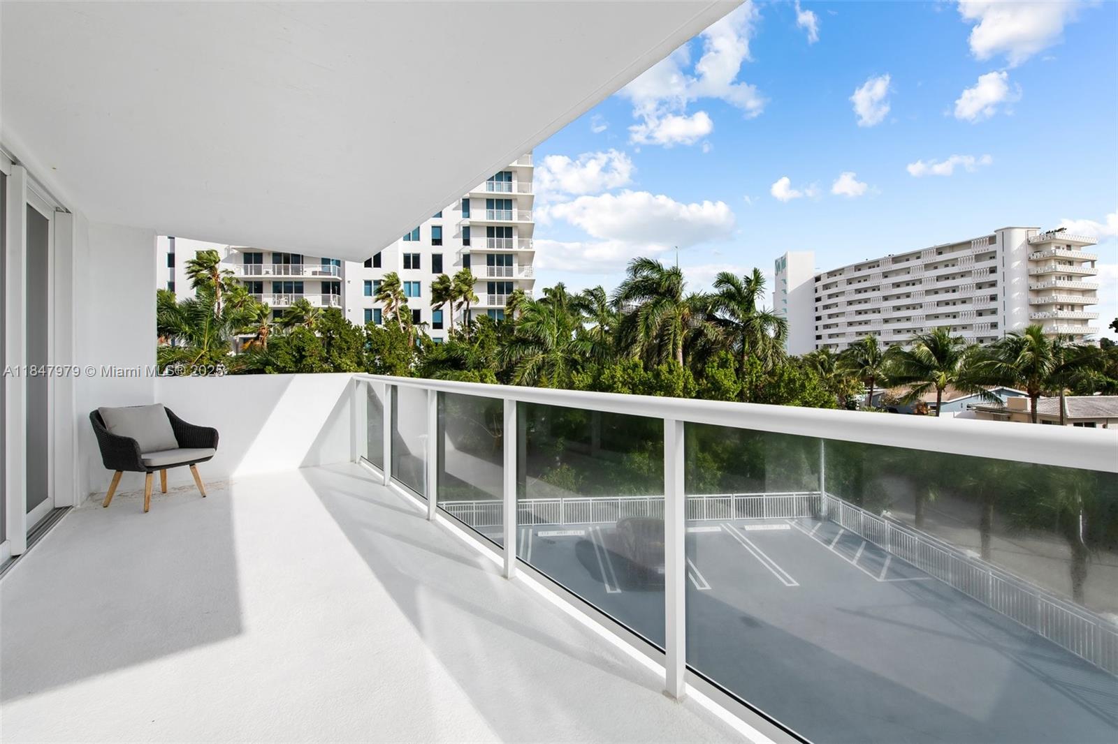 2715 N Ocean Blvd # 3A