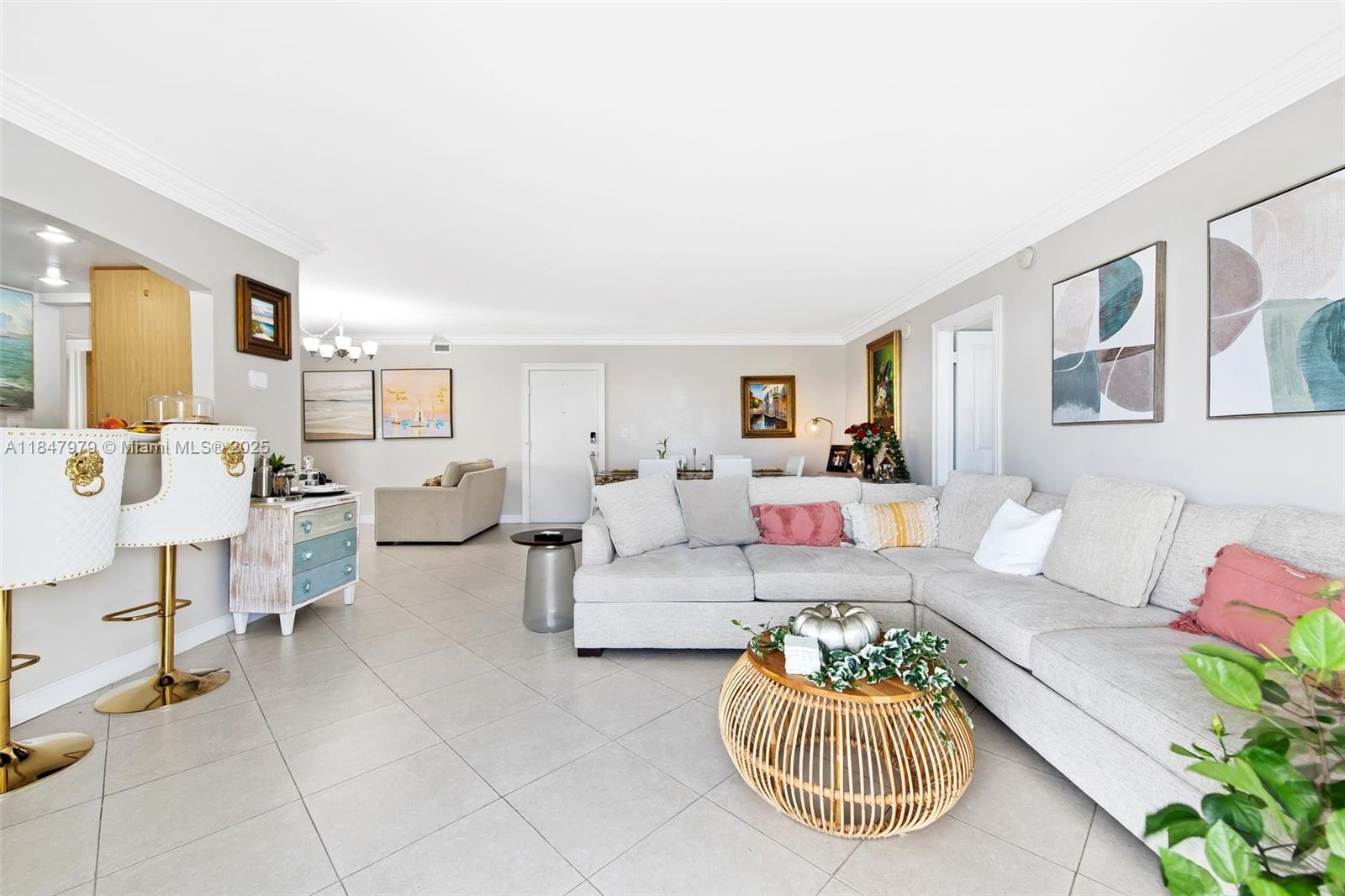 2715 N Ocean Blvd # 3A