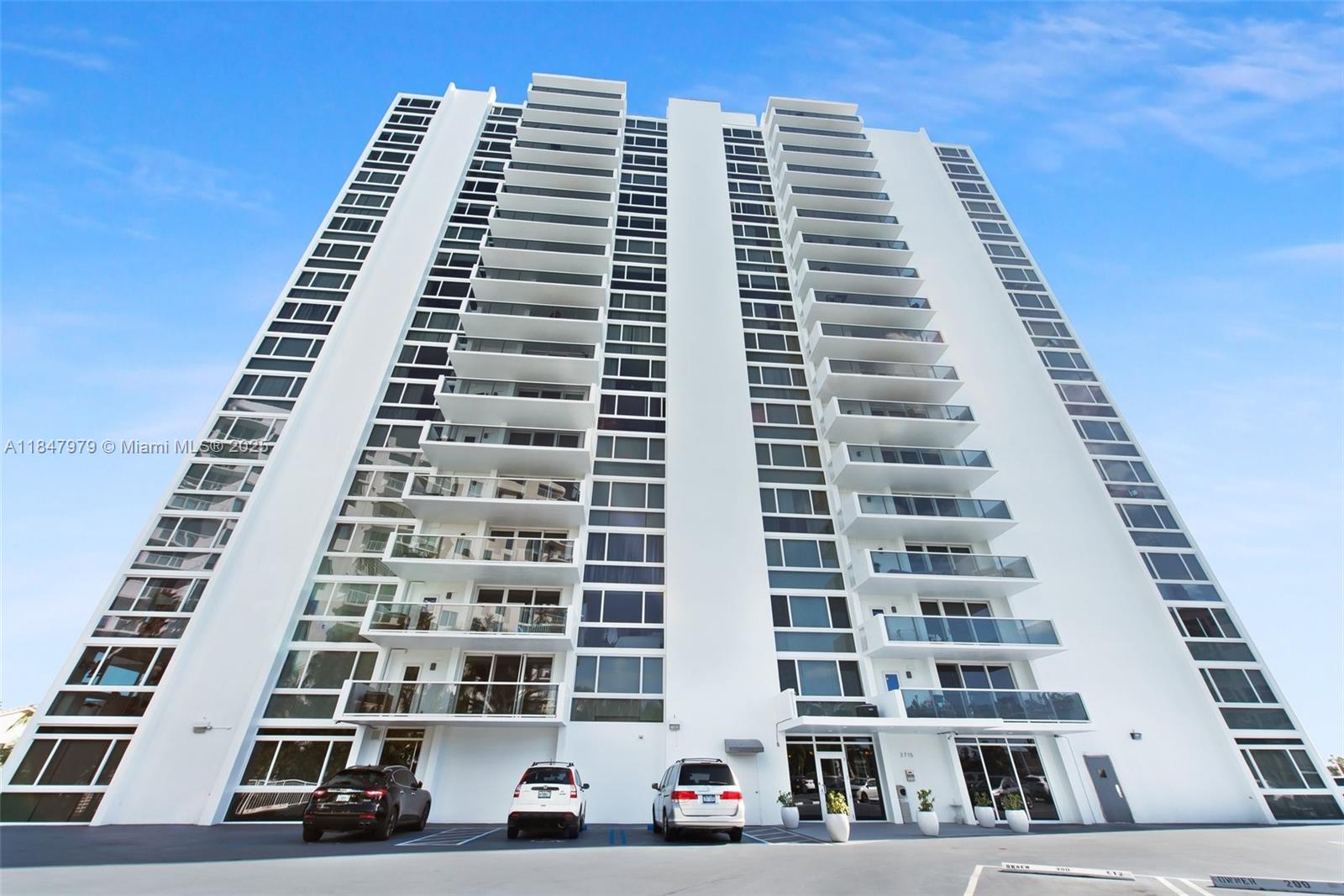 2715 N Ocean Blvd # 3A