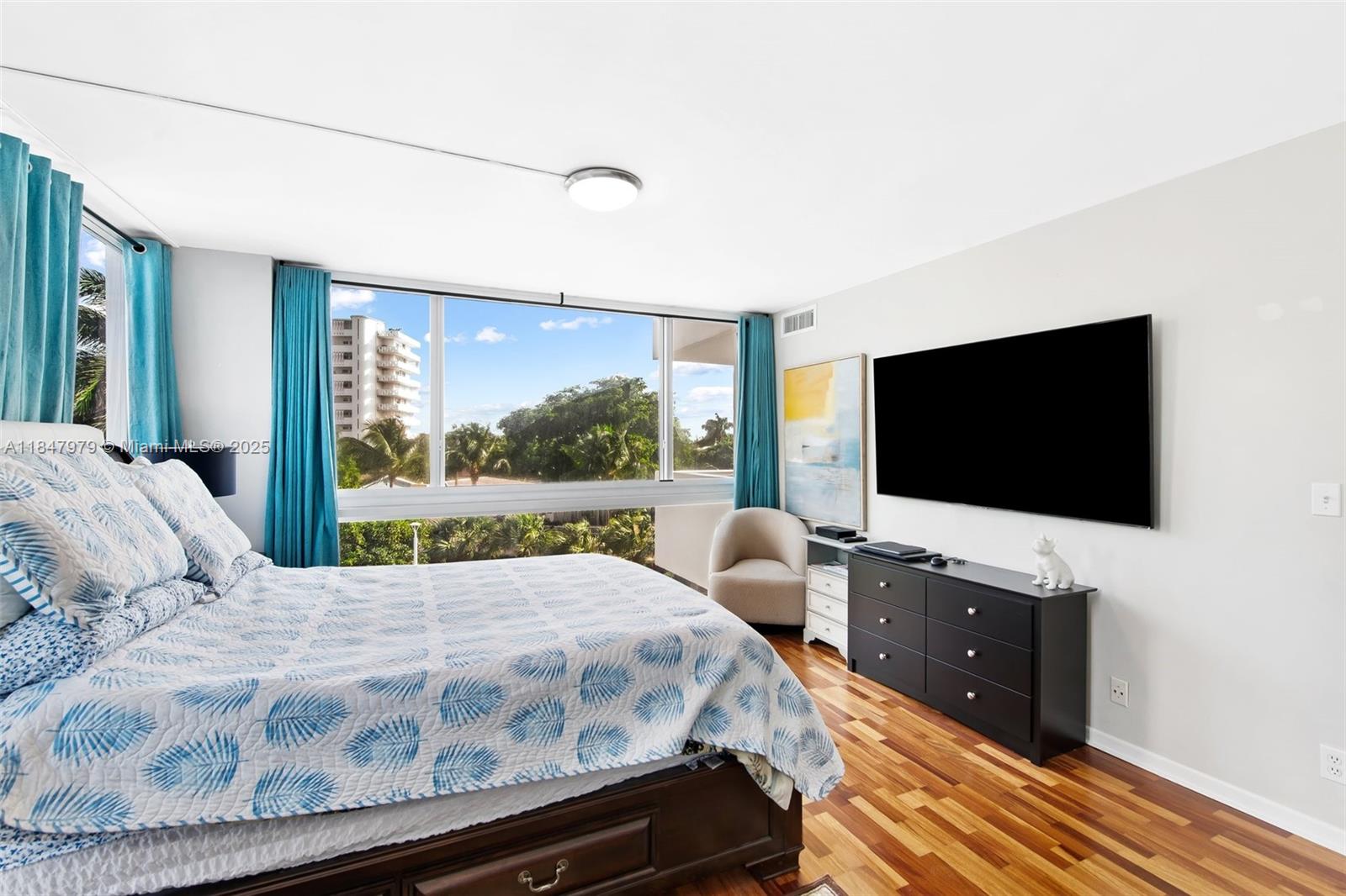 2715 N Ocean Blvd # 3A