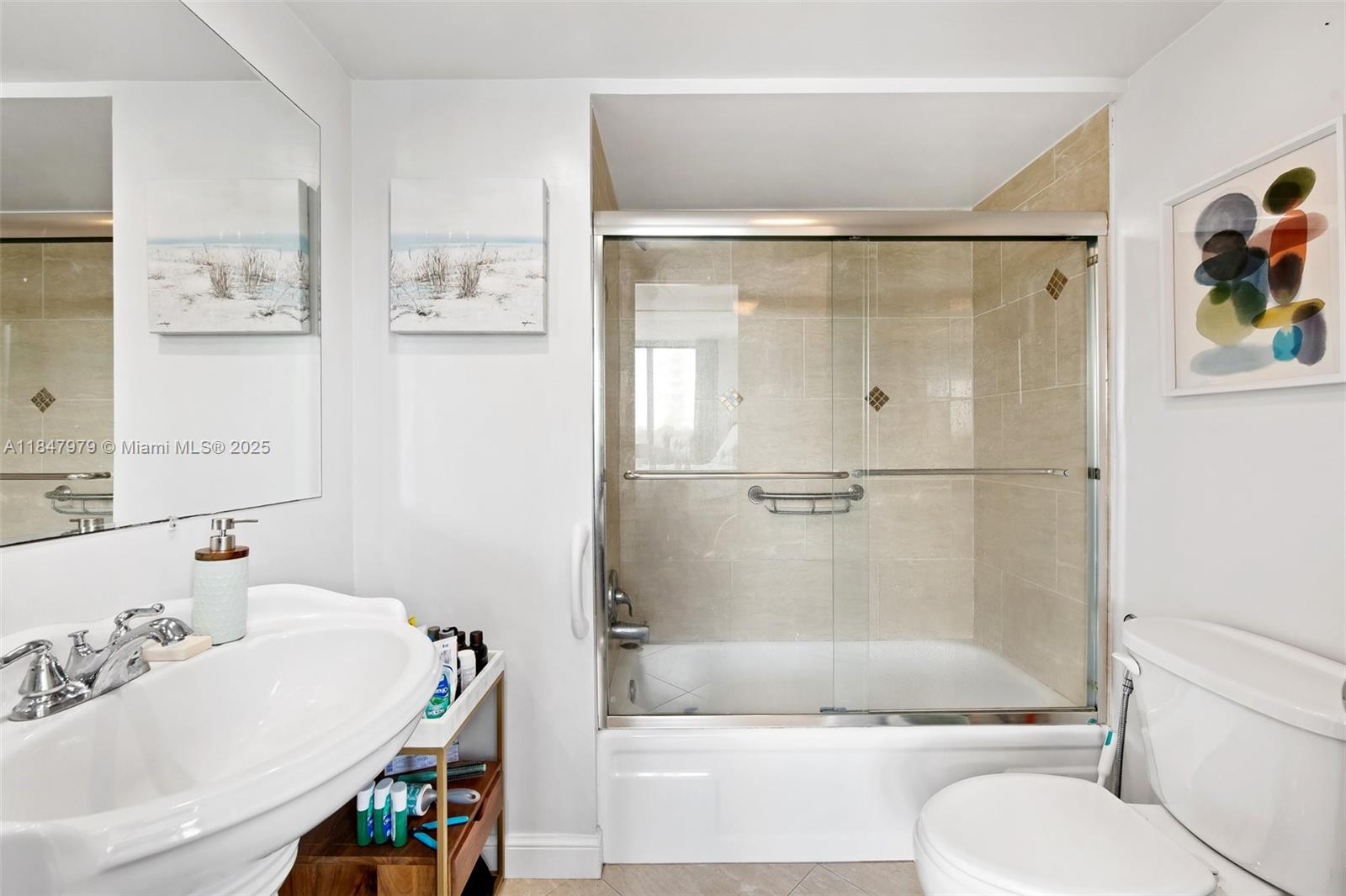 2715 N Ocean Blvd # 3A