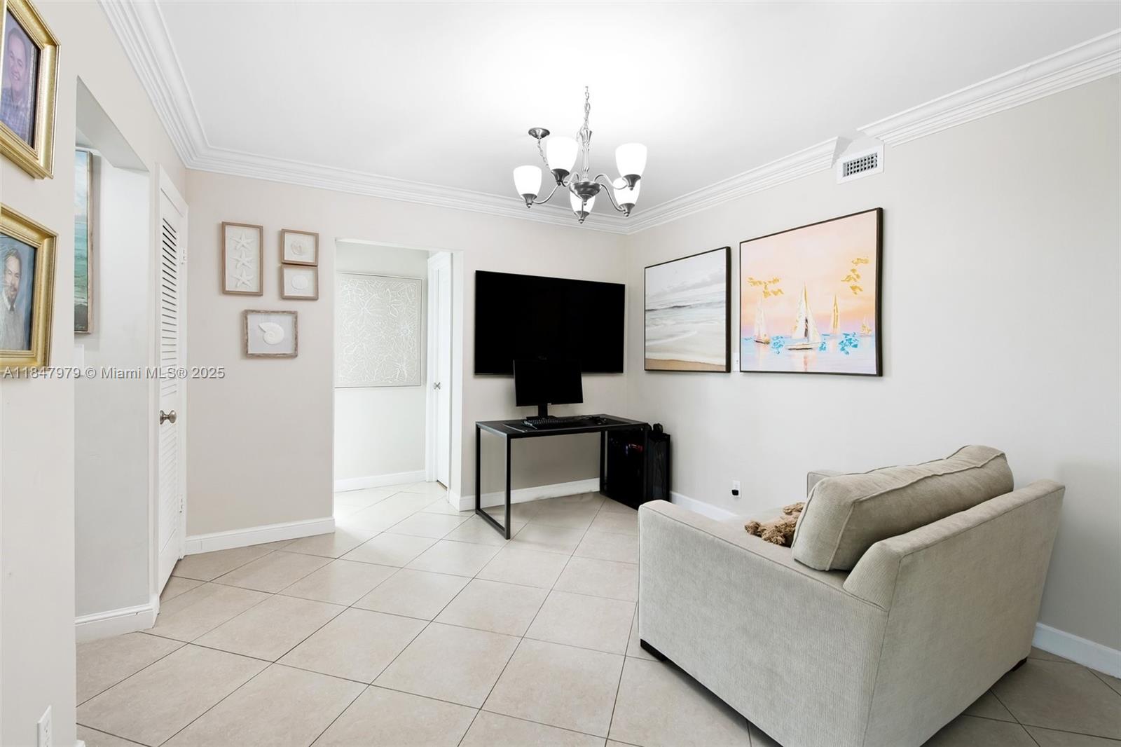 2715 N Ocean Blvd # 3A